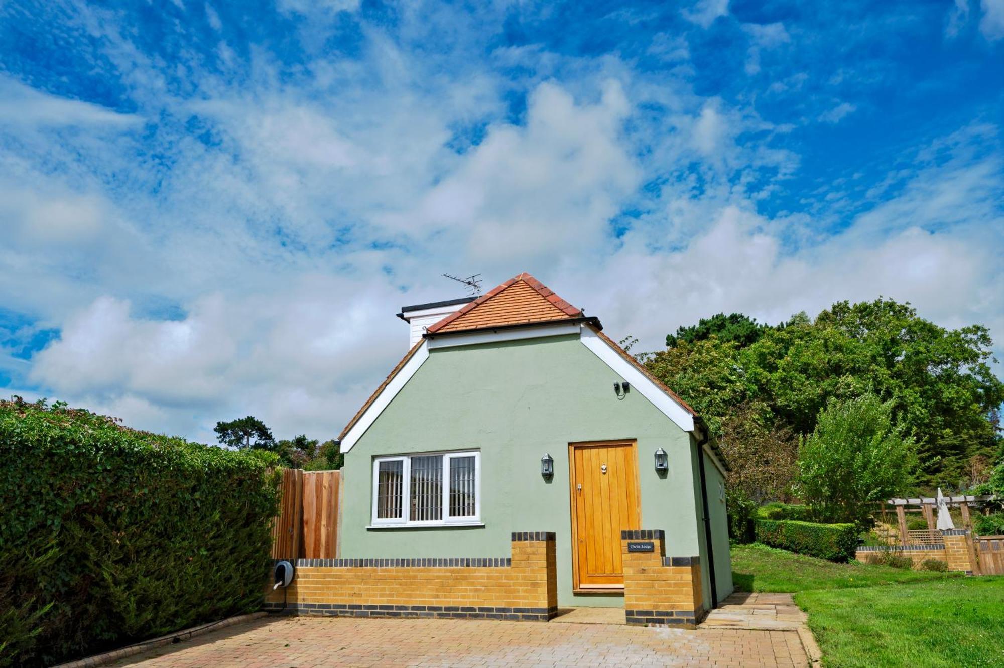 Owlet Lodge Chislet エクステリア 写真