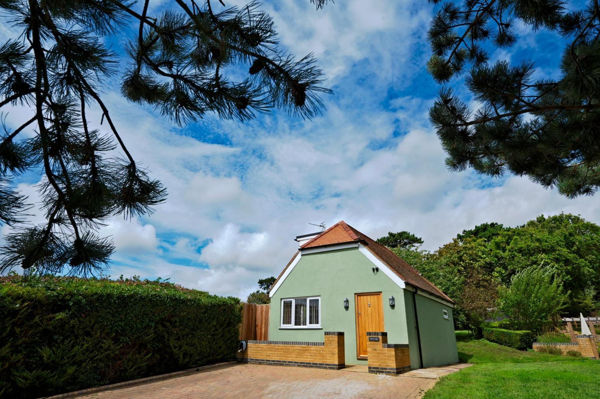 Owlet Lodge Chislet エクステリア 写真
